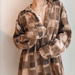 ISO CURDOROY Jacket/Shirt/Jacket with similar (brown) pattern size small/medium.